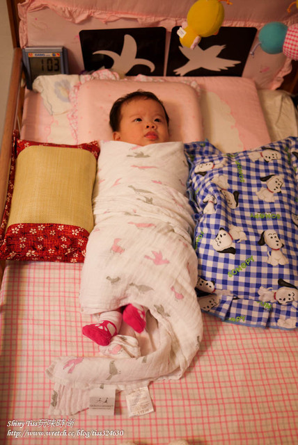 [育兒]翾翾滿三個月～如何讓寶寶穩定睡過夜+穿搭分享
