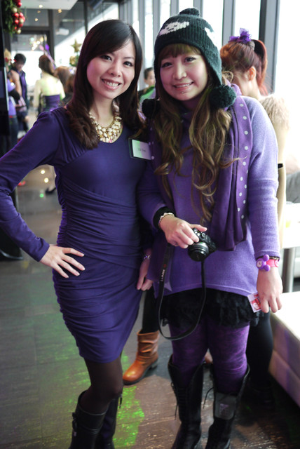 紫色Party~我的第一次Yahoo摩人尾牙聚，美女如雲