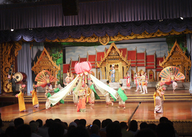 東芭樂園,泰國東芭樂園,泰國大象表演
