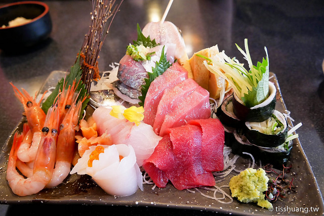 東京築地市場必吃｜壽司三味築地站前店すしざんまい｜生魚片、鮭魚卵、玉子燒