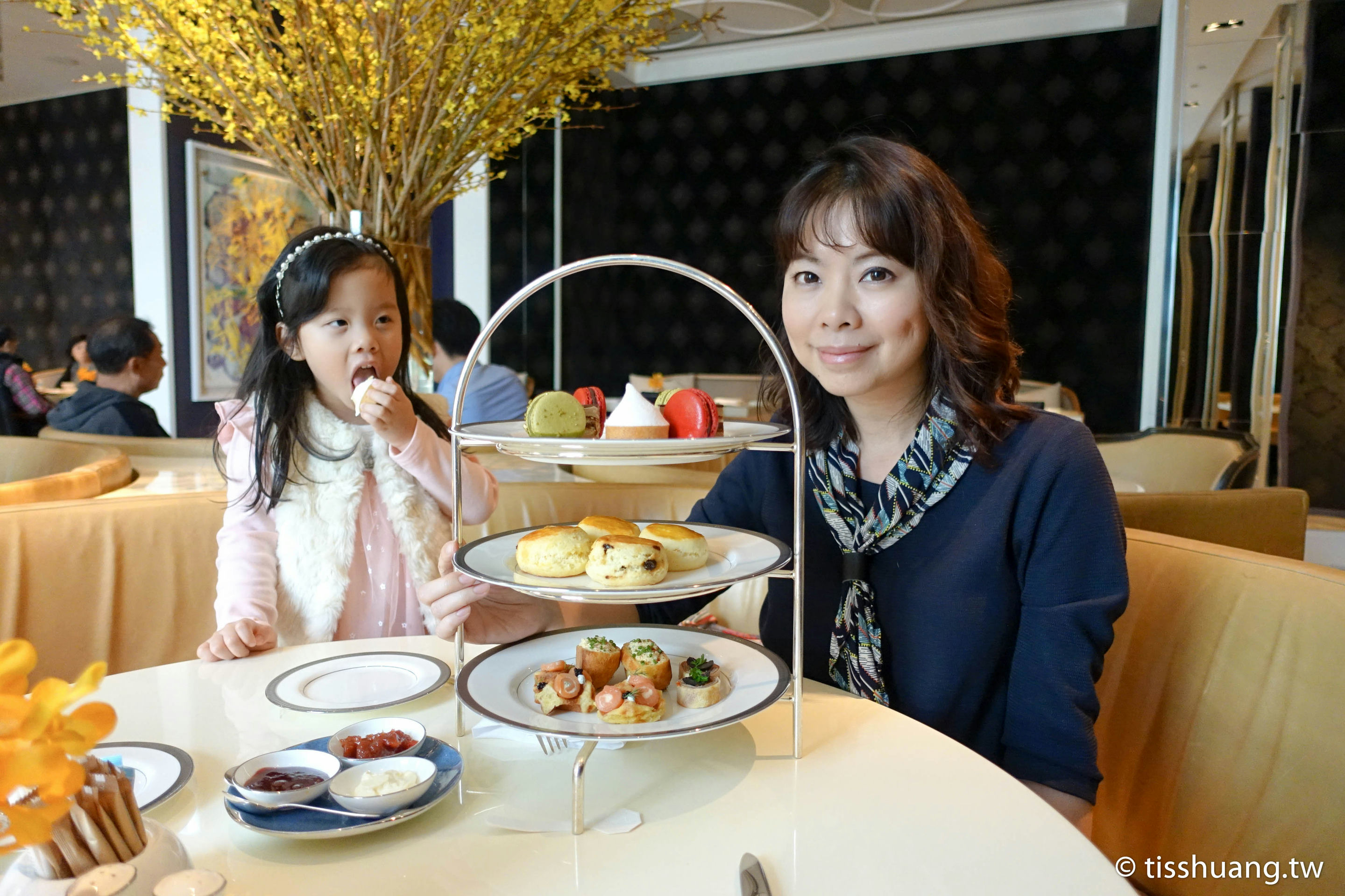文華東方酒店下午茶，文華Café-Café Un Deux Trois，來一場優雅的貴婦下午茶吧!