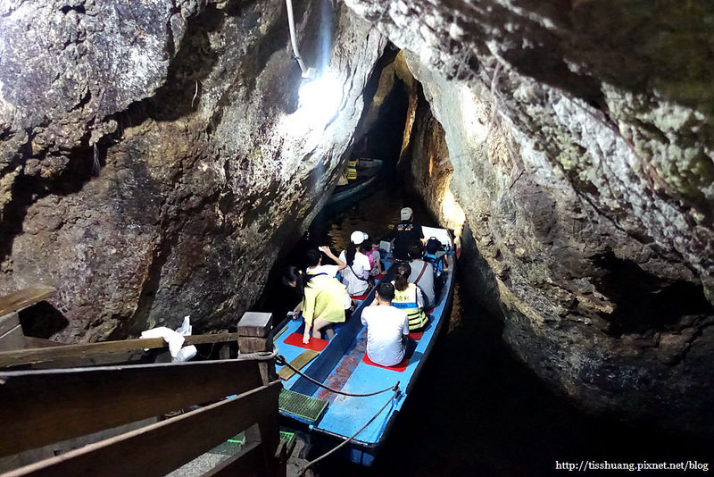 花蓮豐濱景點｜月洞｜搭船欣賞神祕洞穴｜鐘乳石上的蝙蝠群