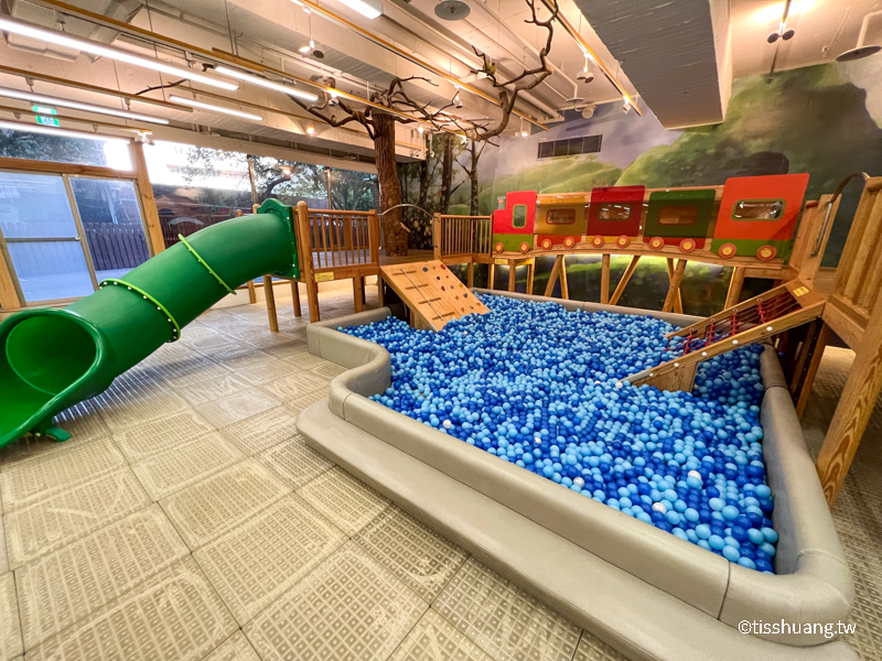 信誼小太陽親子館｜針對6歲以下幼兒打造的木製遊戲世界｜打開五感和想像力