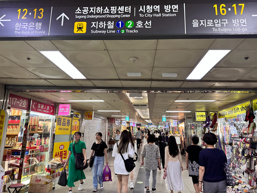 【明洞皇冠公園飯店】明洞商圈步行街只要３分鐘，韓國首爾住宿推薦