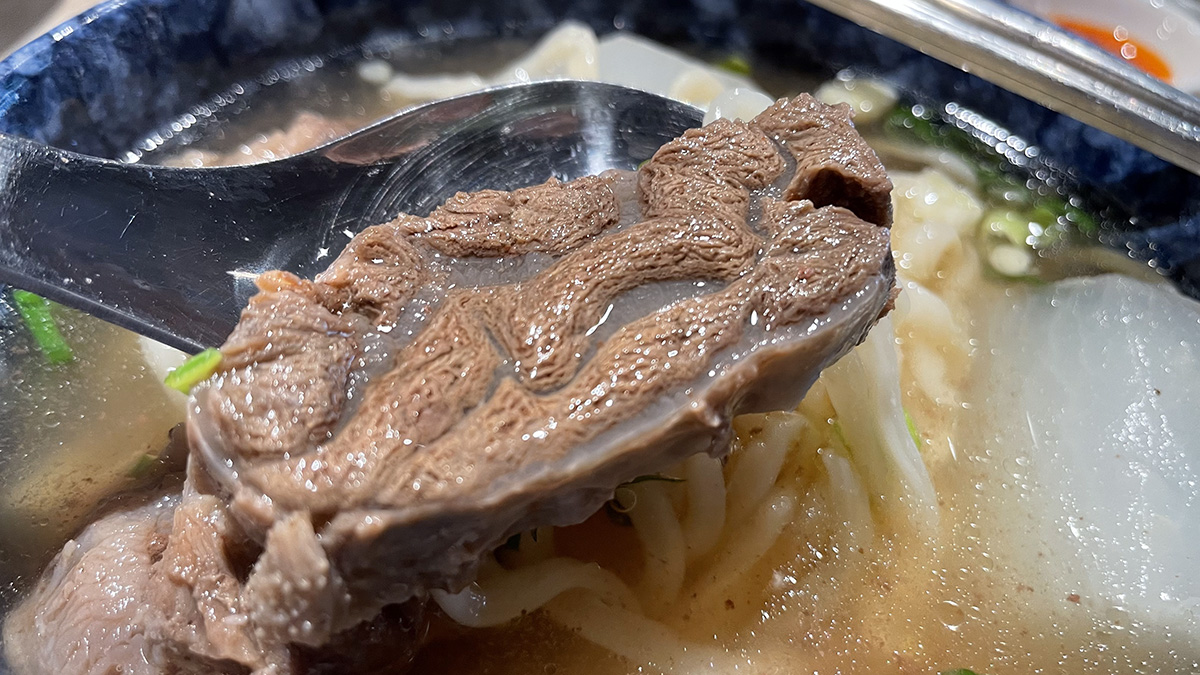 【小巷子清燉牛肉麵】四平街美食推薦，捷運南京松江站